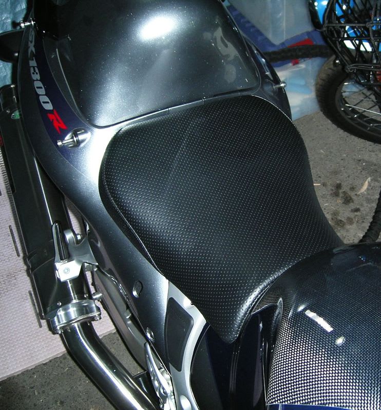 GSX1300R ハヤブサ シート交換 - gooブログはじめました! GSX1300R ハヤブサ シート交換 - gooブログはじめました!