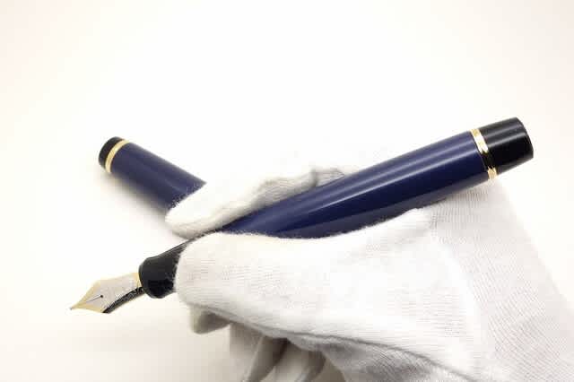 パイロット万年筆カスタム漆、紺青 パイロットの漆仕上げな万年筆「カスタムURUSHI」に新色「紺青