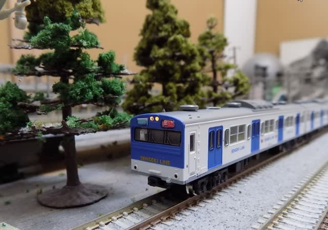 ROUNDHOUSEの10-911新103系仙石線色タイプ4両 ROUNDHOUSEの10-911新103系仙石線色タイプ4両