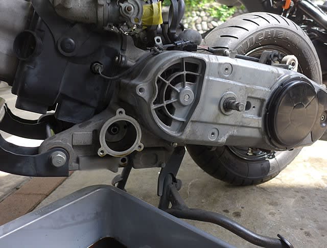 アドレスV125S(junk)車 CF4MAエンジン始動確認 - スクーター アドレスV125S(junk)車 CF4MAエンジン始動確認 - スクーター