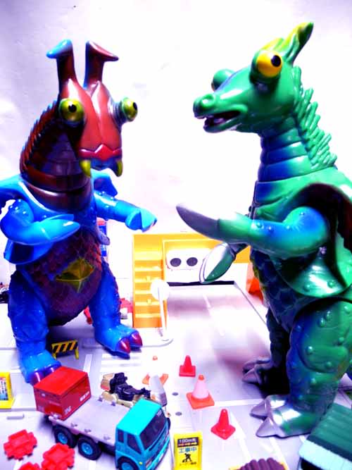 ワルギルガー×ワルギルガー - KADOMIUMTANK ソフビ ワルギルガー×ワルギルガー - KADOMIUMTANK ソフビ