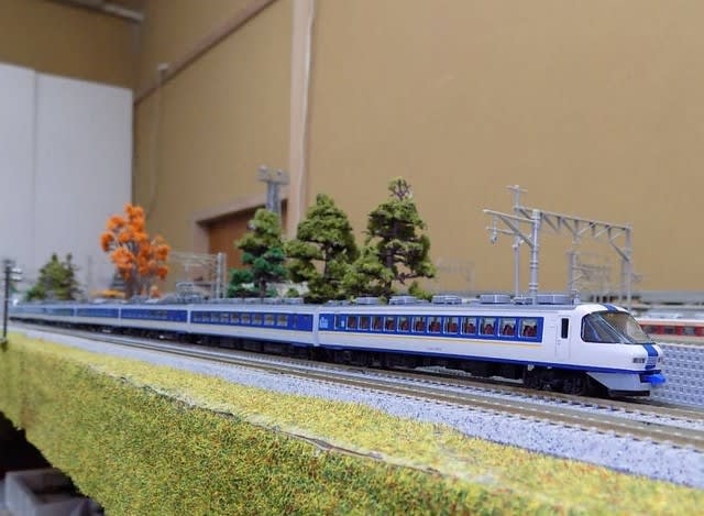 TOMIXの92925 JR485系特急電車(しらさぎY02編成 TOMIXの92925 JR485系特急電車(しらさぎY02編成