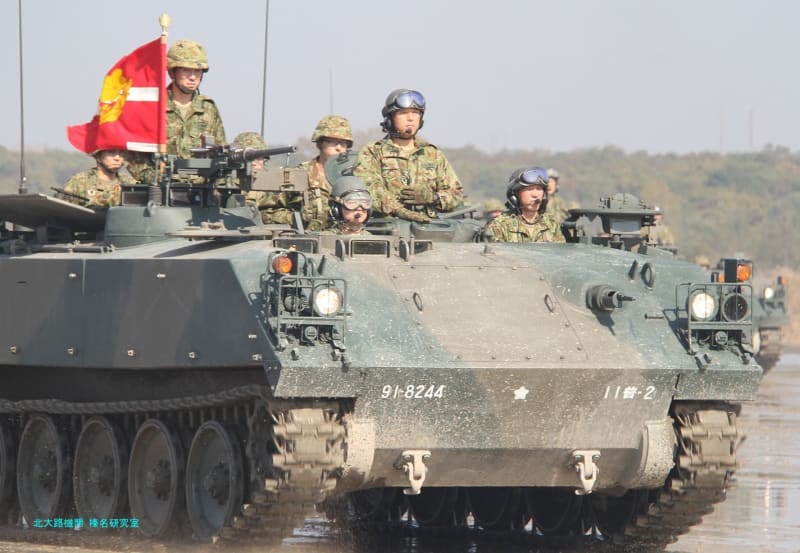 防衛情報】パトリア6×6装輪装甲車とAMV装甲車Vegvisir周辺認識システム
