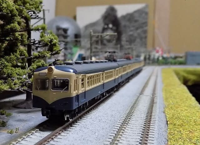 TOMYTECの鉄道ｺﾚｸｼｮﾝ 国鉄70系中央東線 4両セットを見る
