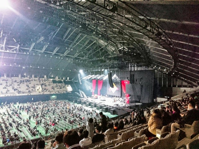 B'z ライブ@宮城セキスイハイムスーパーアリーナ - るるる日記 B'z ライブ@宮城セキスイハイムスーパーアリーナ - るるる日記