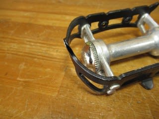 Campagnolo ロードペダル 外環を切ります - Kinoの自転車日記
