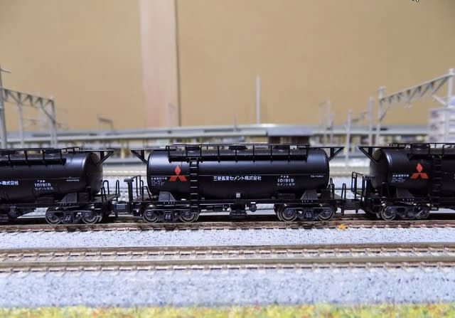 KATOの10-431 西武E851 セメント列車 8両セット