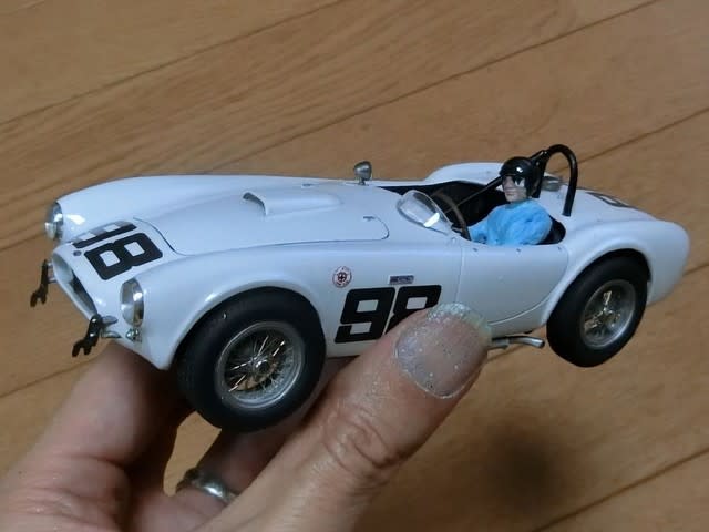 1/25amt シェルビーコブラ289 ケンマイルズ フォードvs