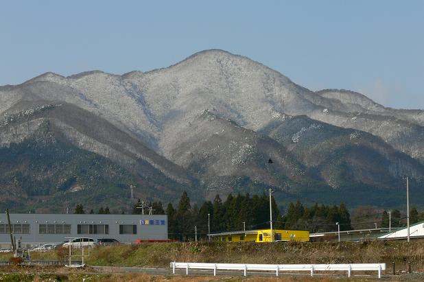 300 南昌山と「日輪と山」 - 宮澤賢治の里より 300 南昌山と「日輪と山」 - 宮澤賢治の里より