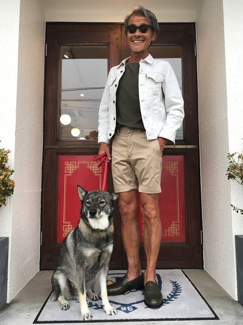 まあ、こんな感じでオールマイティーにお使い頂けるチノショーツ