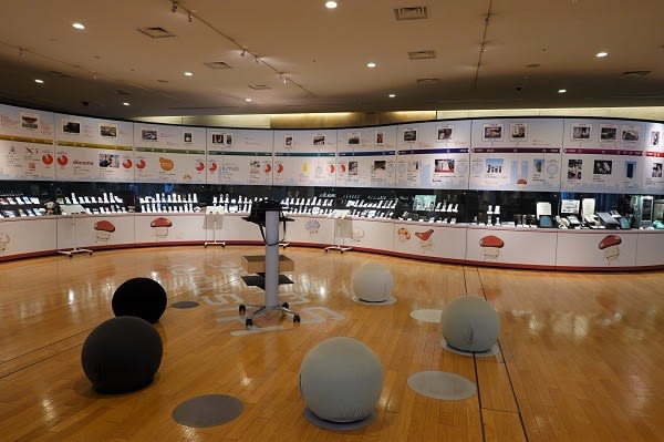 NTTドコモ歴史展示スクエアにいってきました4。ﾛ(^_