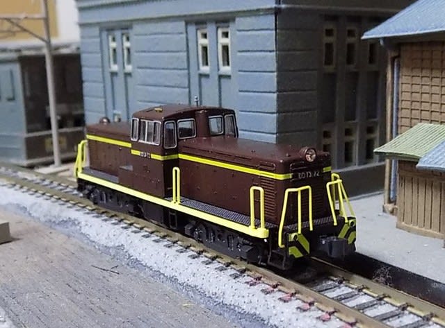 ホビーセンターKATO 29-751 DD13 初期形(茶)(カスタムペイント