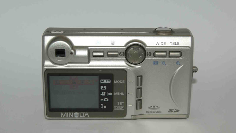MINOLTA DiMAGE G400 コニカミノルタデジカメ第1号機 - 乾電池 MINOLTA DiMAGE G400 コニカミノルタデジカメ第1号機 - 乾電池