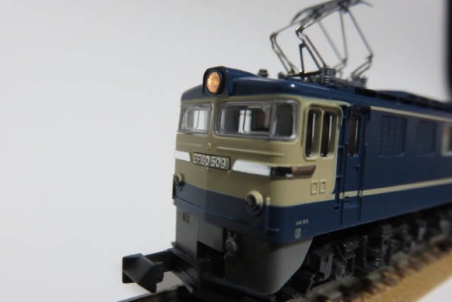 機関車を手に入れて KATO#3025 EF60-500特急色 - 鉄道模型・色差