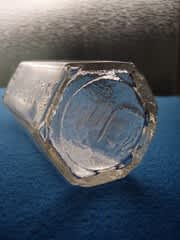 ピースシロップ 六角形 ガラス瓶 鳩 本舗万仁 レトロ 蛍光反応