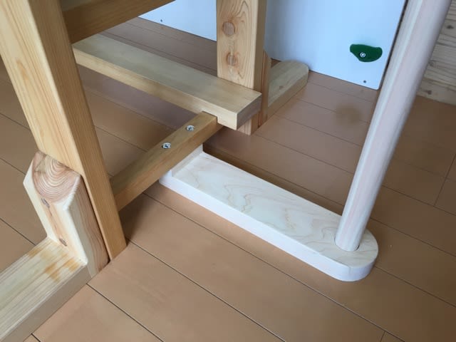 新オプション！登り棒と丸太の平均台のご案内 - 木で育む家族の