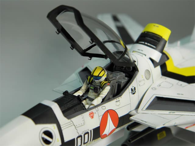 ハセガワ 1/48 VF-1S/A バルキリー スカル小隊 【塗装済 完成品 ハセガワ 1/48 VF-1S/A バルキリー スカル小隊 【塗装済 完成品