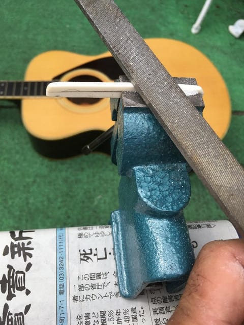 YAMAHA FG-202 整備その② ネック曲がり調整とサドル制作