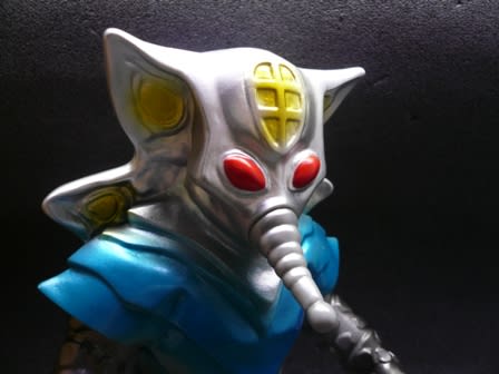 フリップ星人 - 怪しい隣人 ～ウルトラ怪獣ソフビ～