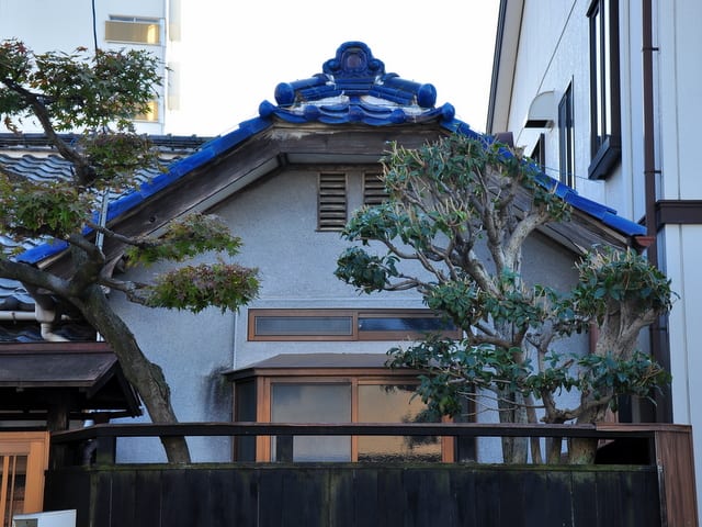 Amazon.co.jp: 現代日本の深層国家像: 上山春平論抄 : 荒井 正雄