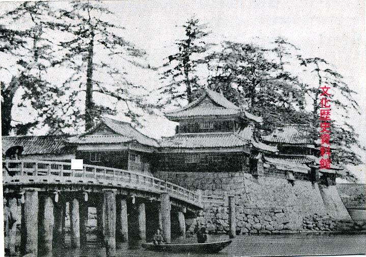 A-56 小浜城鳥瞰図と古写真 - 新日本古地図学会 A-56 小浜城鳥瞰図と古写真 - 新日本古地図学会