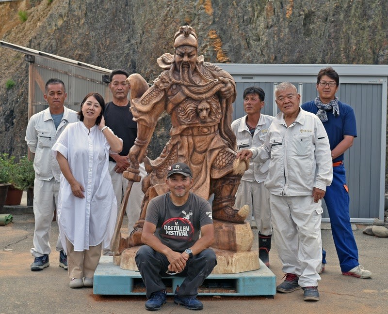 特別注文彫刻 関羽像 - CHAINSAW ART JAPAN・ケイジの仕事記録