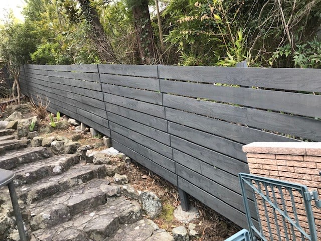 敷地境界板塀作成 Wood fence - なんでも人生