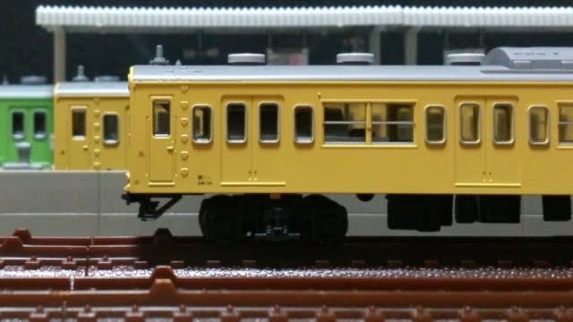 クハ103-215: 乗り物BOX