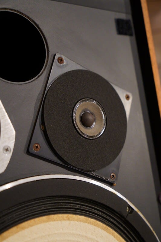 スピーカーを貸していただきました JBL4312 - 音楽喫茶・ヤギヤ スピーカーを貸していただきました JBL4312 - 音楽喫茶・ヤギヤ