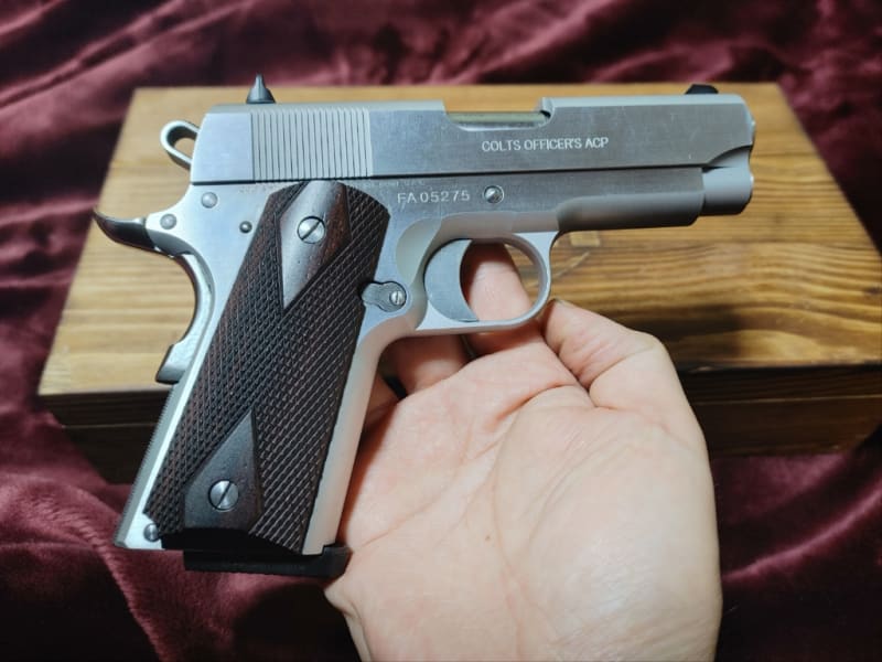 COLT Officers コルト オフィサーズ - obugyoのまったり生活日記 COLT Officers コルト オフィサーズ - obugyoのまったり生活日記