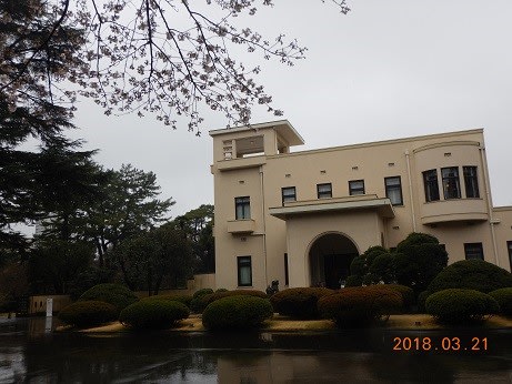 ぽかぽか春庭 なごり雪 名残の雪の庭園美術館 春庭annex カフェらパンセソバージュ 春庭の日常茶飯事典