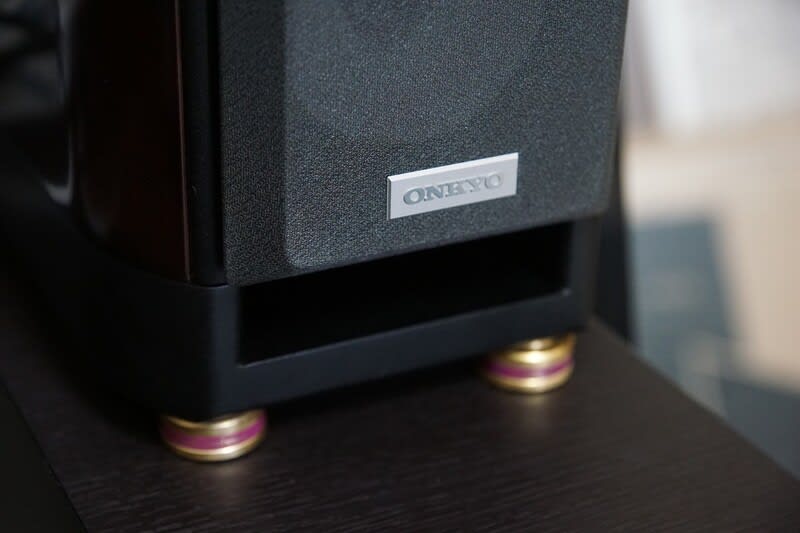 ONKYO CR-N765 長期レビュー: ONKYO D-112EXT との組合せ編 ONKYO CR-N765 長期レビュー: ONKYO D-112EXT との組合せ編