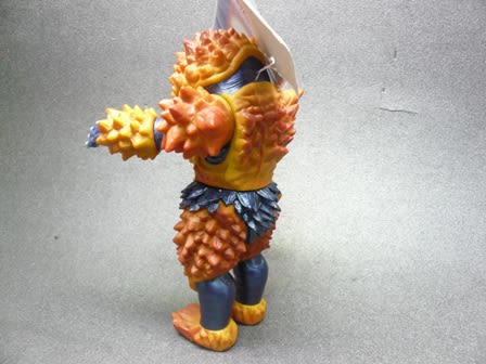 セール 登場から人気沸騰 ラグストーン ～ウルトラ怪獣ソフビ～ 怪しい隣人 - 