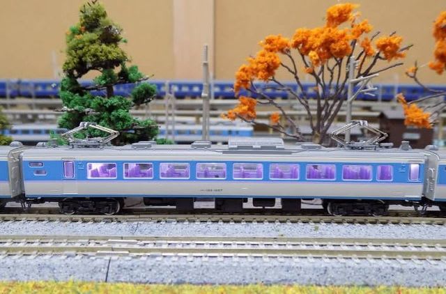 中央線を彩った特急車両 その6 KATOの10-328他 183系