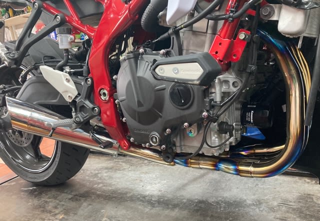 2021/2/2◇ZX-25R「OVER Racing フルチタンメガホン4-2-1」装着 2021/2/2◇ZX-25R「OVER Racing フルチタンメガホン4-2-1」装着
