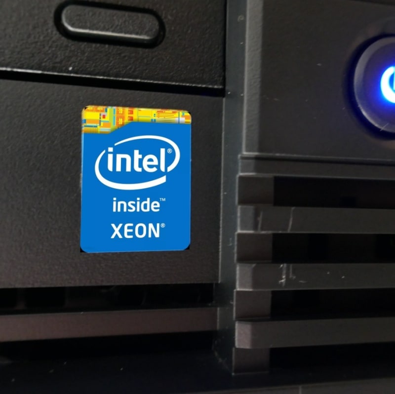 最強(自分の中では)のPCをゲットしてしまいました。 HP Z230 最強(自分の中では)のPCをゲットしてしまいました。 HP Z230