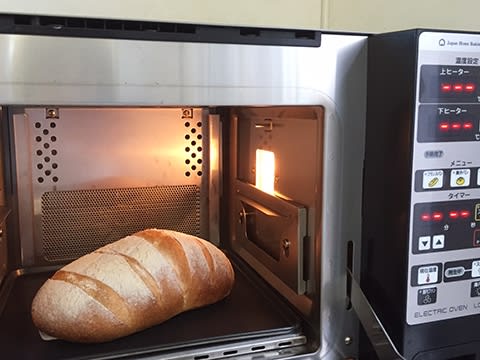 フランスパンとプルマンブレッドをJHBS製の家庭用電気オーブンLO-1で