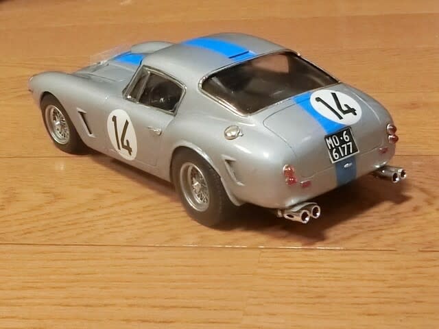 1/24グンゼ改造 フェラーリ250GT SWB 完成！ - sportscar graphic