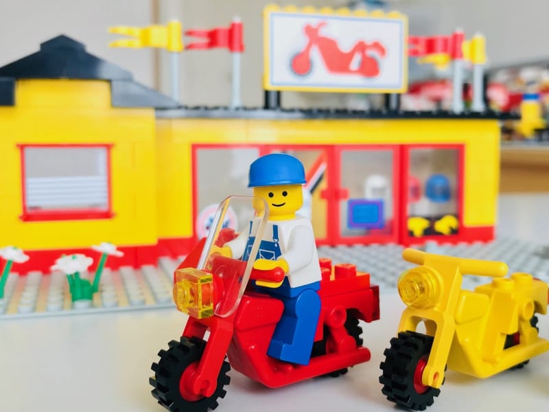 ☆LEGO街シリーズ#6373【Motorcycle Shop】(和名:モーター ☆LEGO街シリーズ#6373【Motorcycle Shop】(和名:モーター