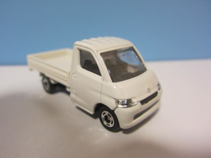 トミカ トミカギフト 荷物がいっぱいトラックセット : シュー