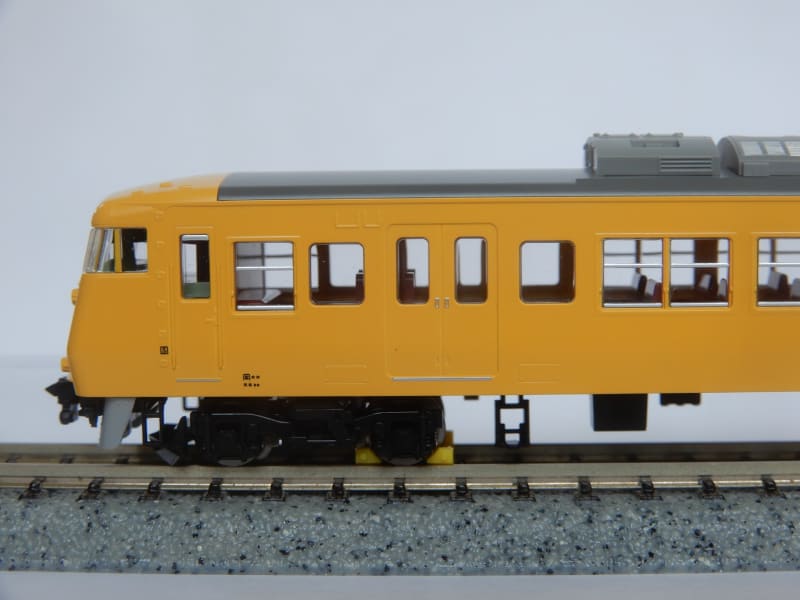 TOMIX JR 117-0系近郊電車(岡山電車区・黄色)セット 入線