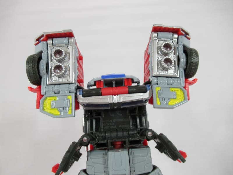 TFレガシー リーダークラス レーザーオプティマスプライムを