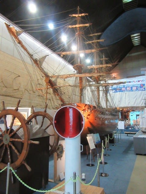 神戸海洋博物館に展示のイギリス軍艦ロドニー号の大型模型(1/8 神戸海洋博物館に展示のイギリス軍艦ロドニー号の大型模型(1/8