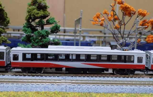 値下げ　KATO Resort 21セット S14030 伊豆急2100系 Amazon.co.jp: KATO Nゲージ Resort21 S14030 伊豆急2100系 7両