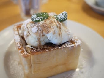 梅田茶屋町の「accent cafe」でハニートースト - blog de ごはん