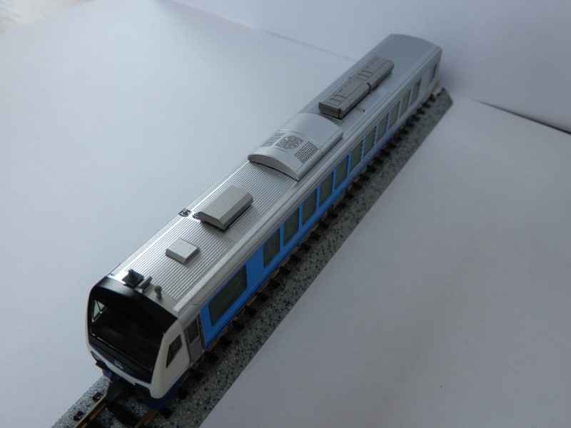 KATO HB-E300系「リゾートしらかみ」(青池編成)4両セット 入線 KATO HB-E300系「リゾートしらかみ」(青池編成)4両セット 入線