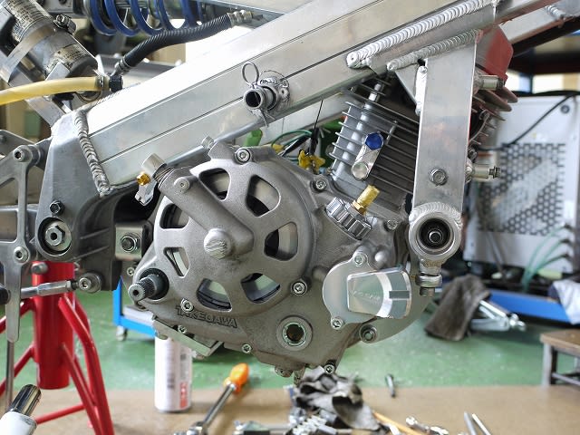 商品画像：エイプ100「HC07E-1005107」エンジンOH① | area-worksのブログ 4