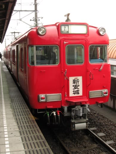 看板使用の6040「新安城」行き - 線路端日誌
