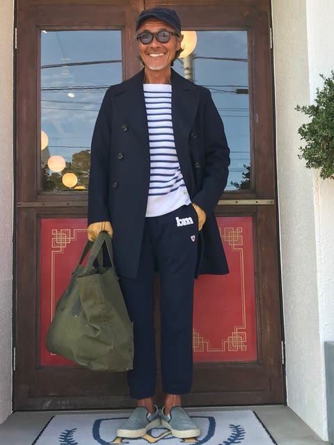 お値段も張る逸品ですので海からタウンまでと幅広くお使い下さい