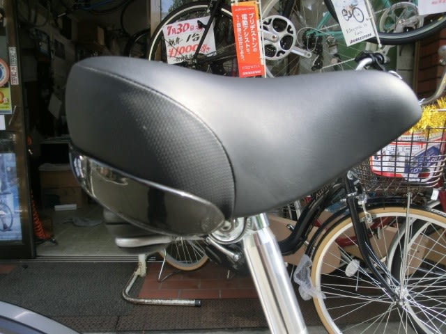 ブリヂストンの最高級通学用自転車「アルベルトロイヤル」です
